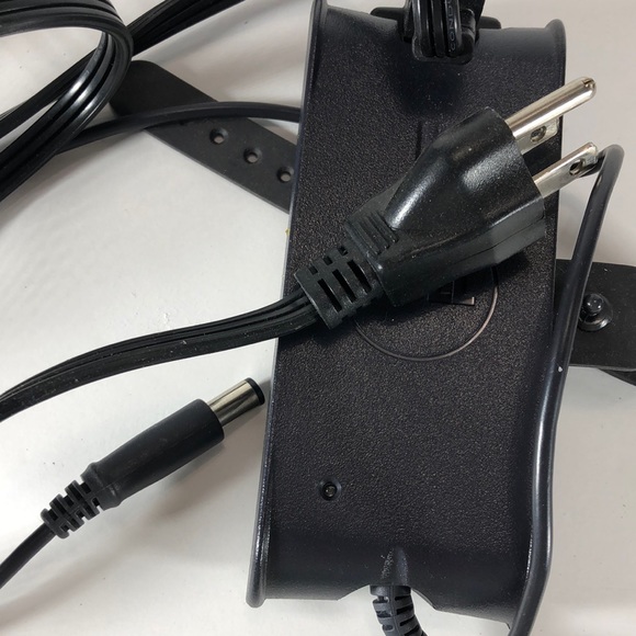Dell AC Adapter - Picture 3 of 4